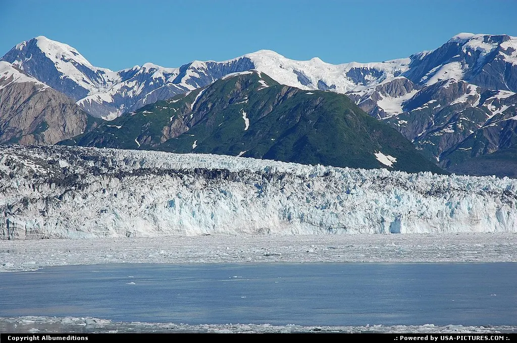 Hubbard Glacier, Yukutat Bay, Alaska. For multimedia slideshow: www.album-editions.nl