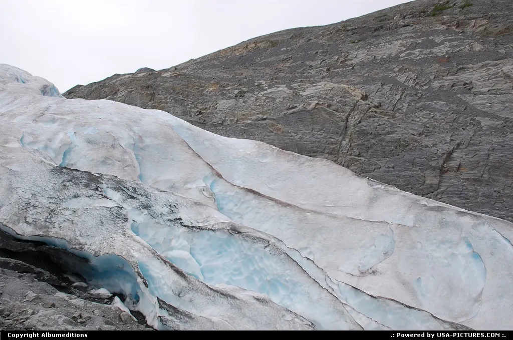 Hiking the challenging trail up to the Worthington Glacier near Valdez.