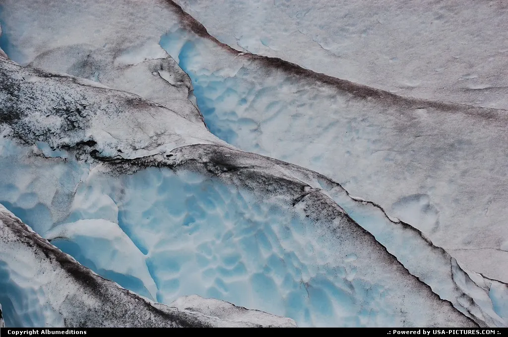 World of Ice: Worthington Glacier near Valdez.