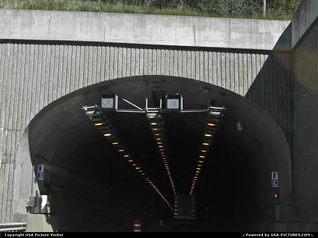 Tunnel at it's entrance.