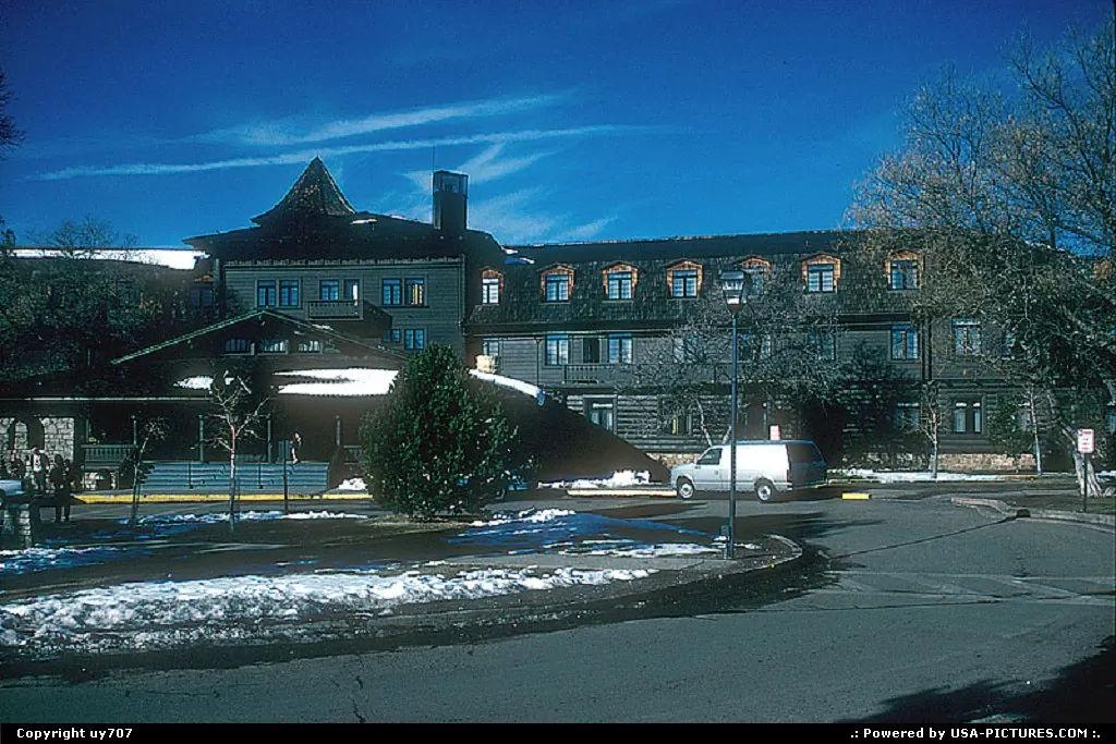 Street side view of Grand Canyon Lodge.