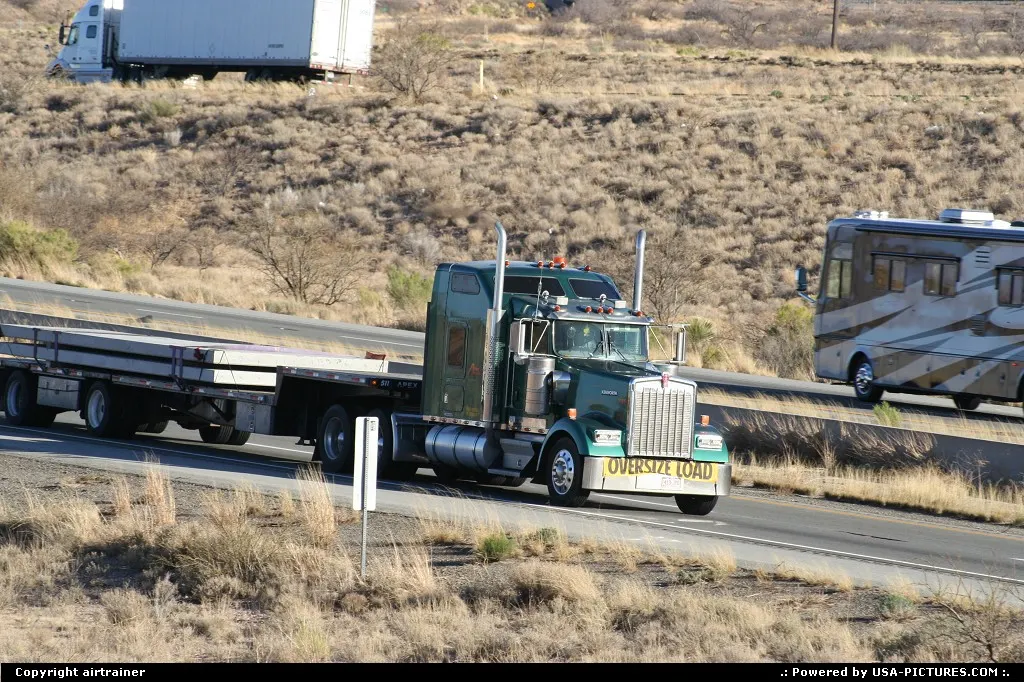 truck on the I10