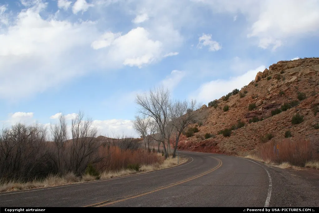 road to Lyman Lake State Park