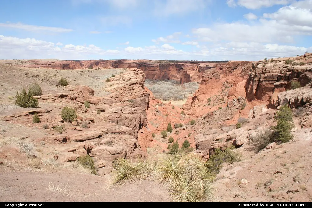 first steps in the Canyon de Chelly, don't miss a visit if you're in the area !