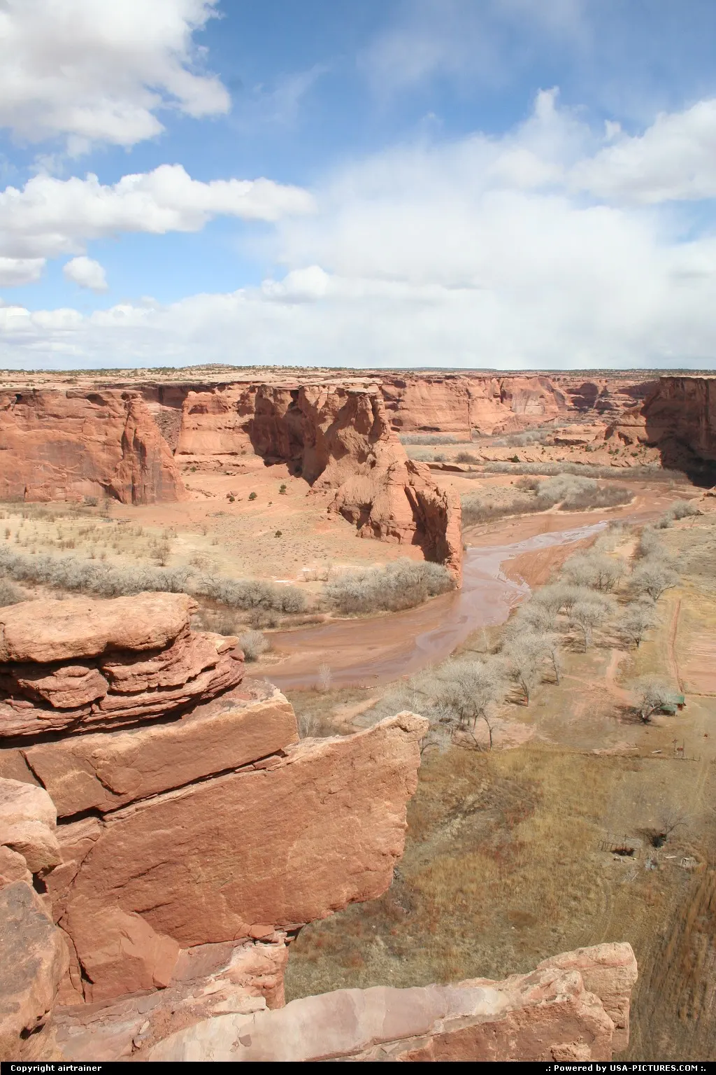 Canyon de Chelly - Chinle Wash from the south rim scenic drive.
