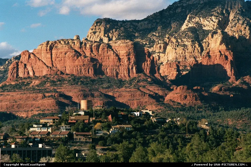 Arriving Sedonna, often nicknamed Red Rock Country.