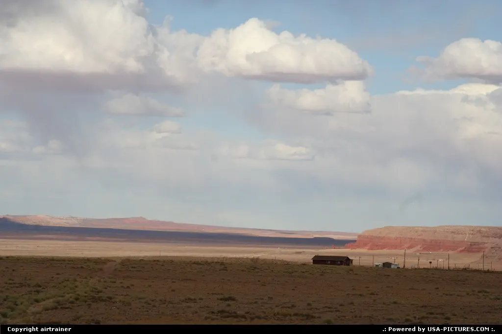 approaching Monument Valley...into the wild !