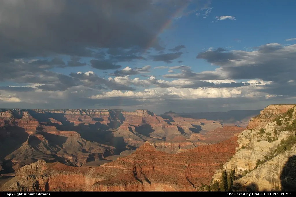 World of stone: Grand Canyon. For multimedia slideshow: www.album-editions.nl