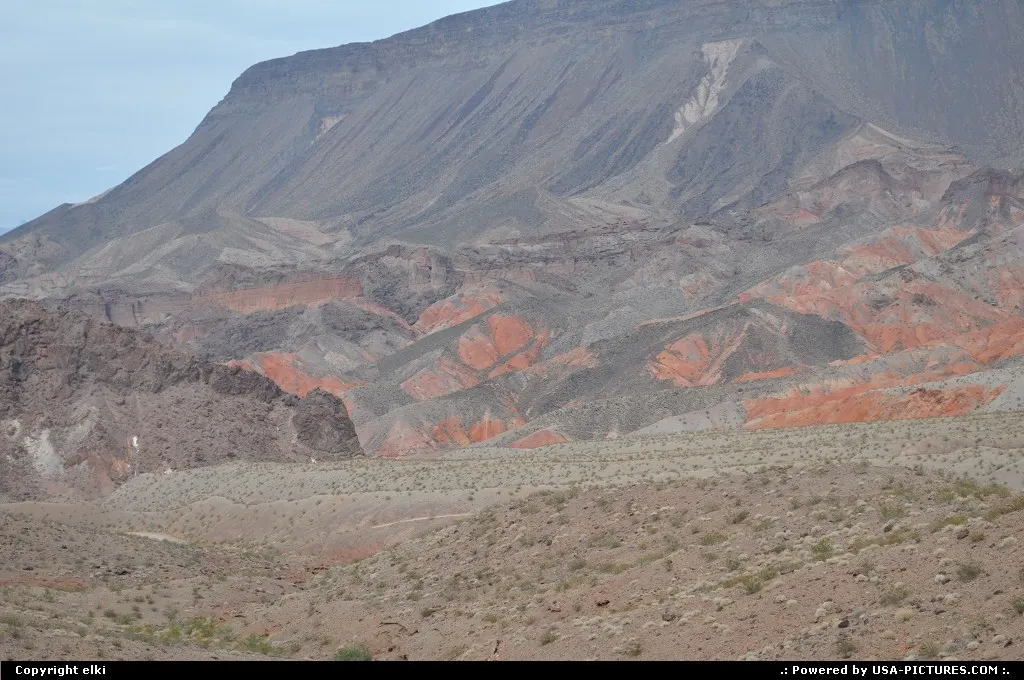 Kingman wash, this road bring you to lake mead shore