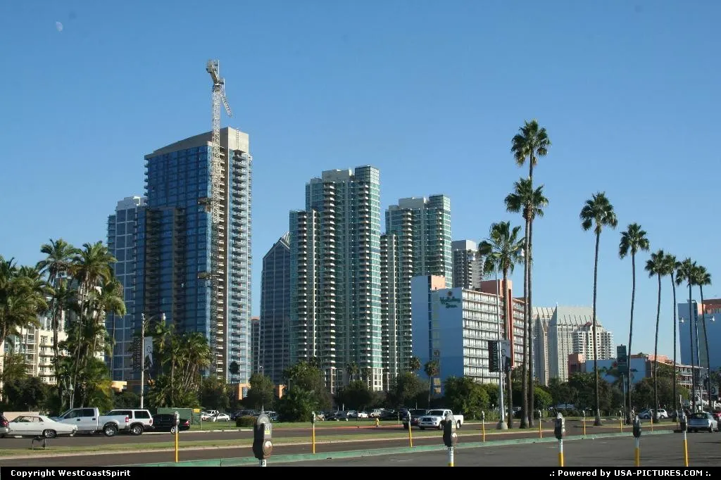 San Diego Skyline in downtown, in front of the bay.
