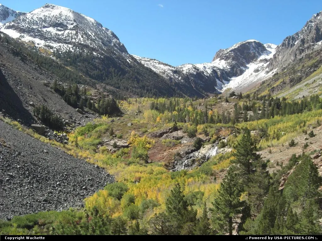 mountains near mammoth lakes