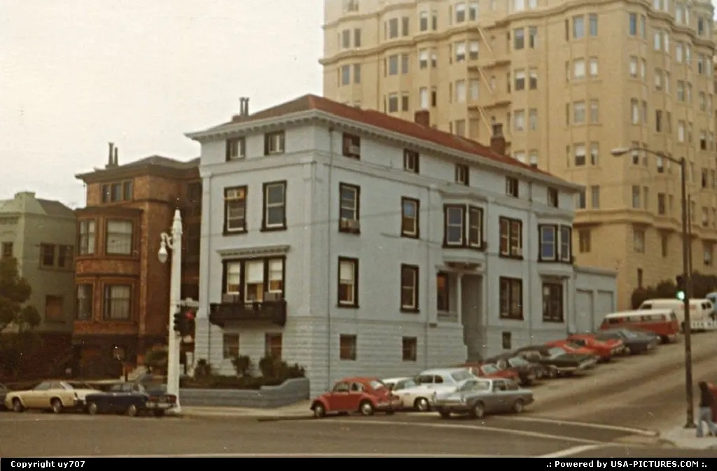 Streets of San Francisco always come up with buildings worth the picture.