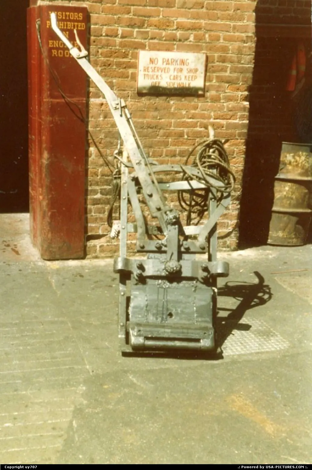 As far technology is concerned, the art of steering a cable car lays in the gripper and...