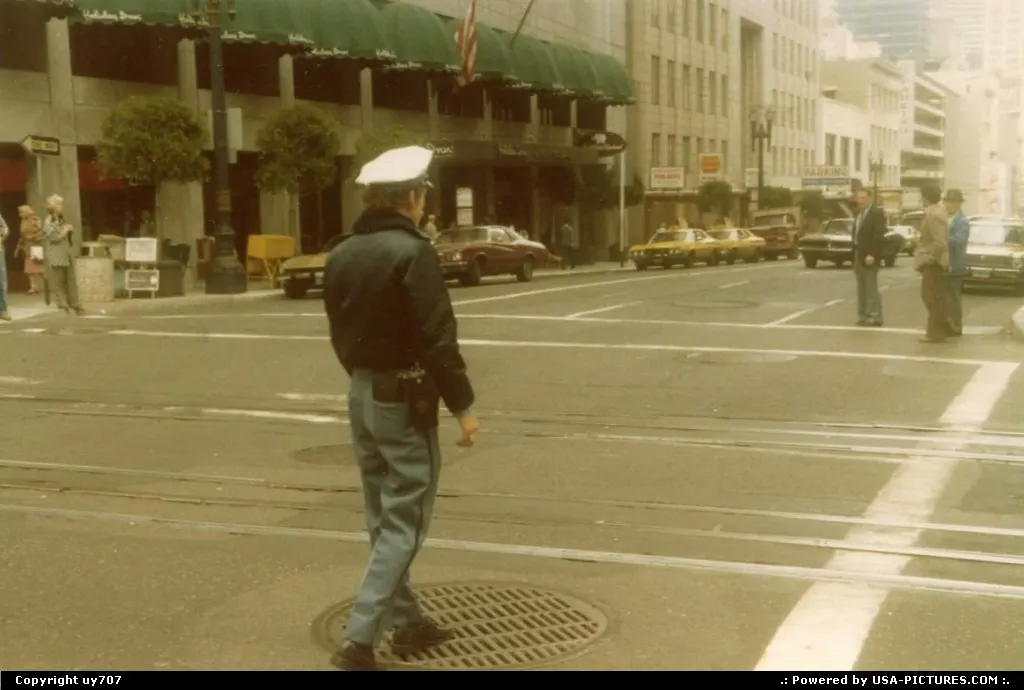 A traffic officer on location at Sutter Street