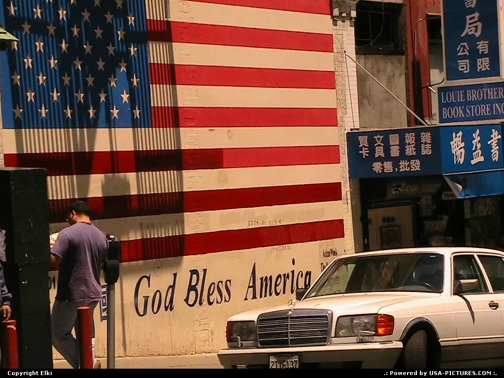 Urban Art at Chinatown: God Bless America