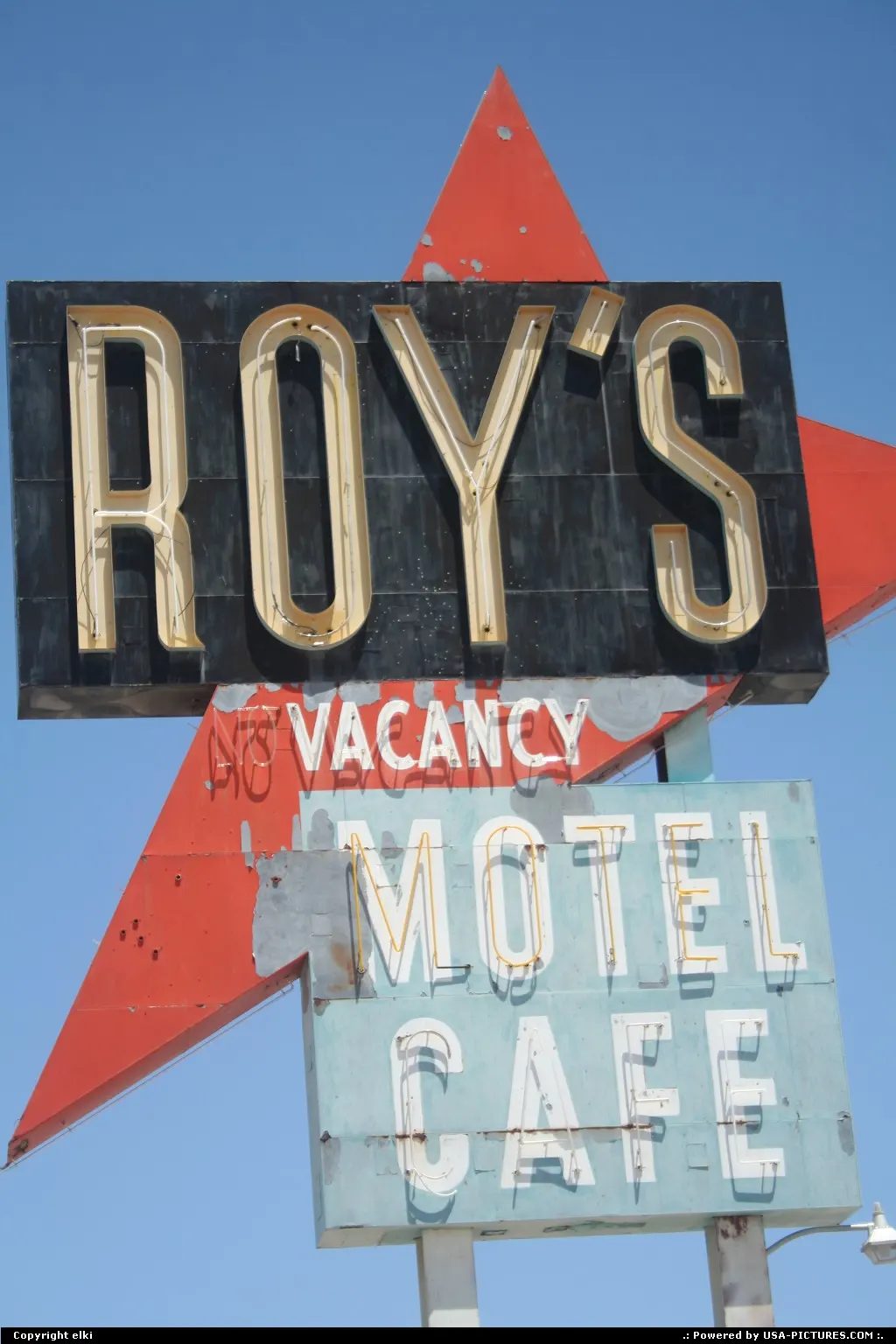 Roy's sign on the route 66.