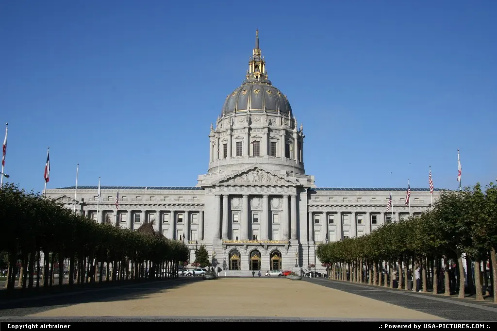 The City Hall.