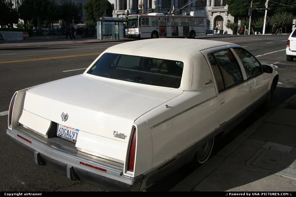 Us Europeans are not used to see these beauties... I'd love to drive one !