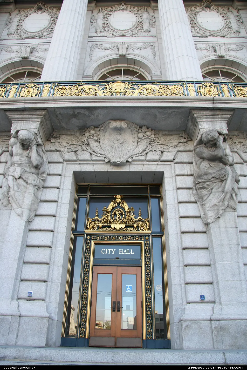 The City Hall.
