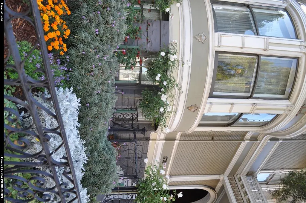 somebody looking at you ... be aware - san fransisco california