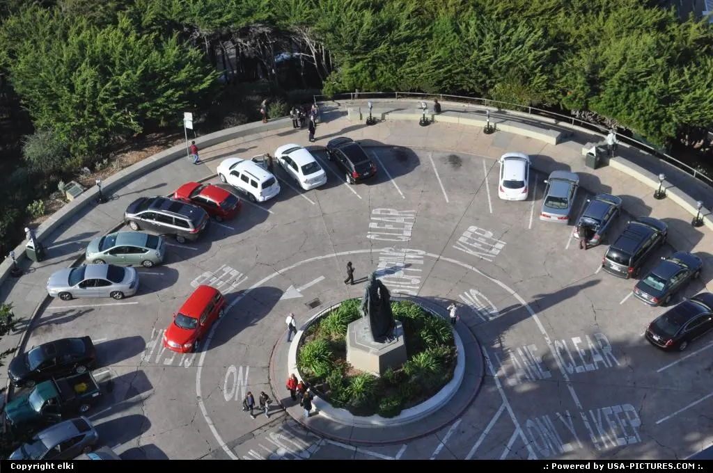 Parking lot at the bottom of coit tower