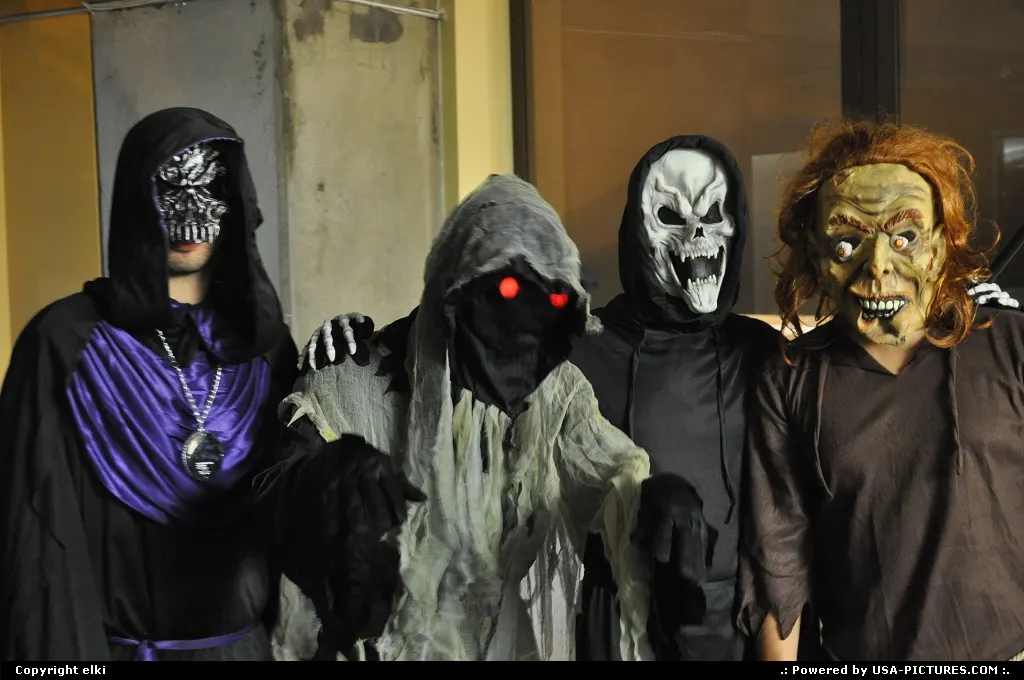 monster escape for haloween ... scary