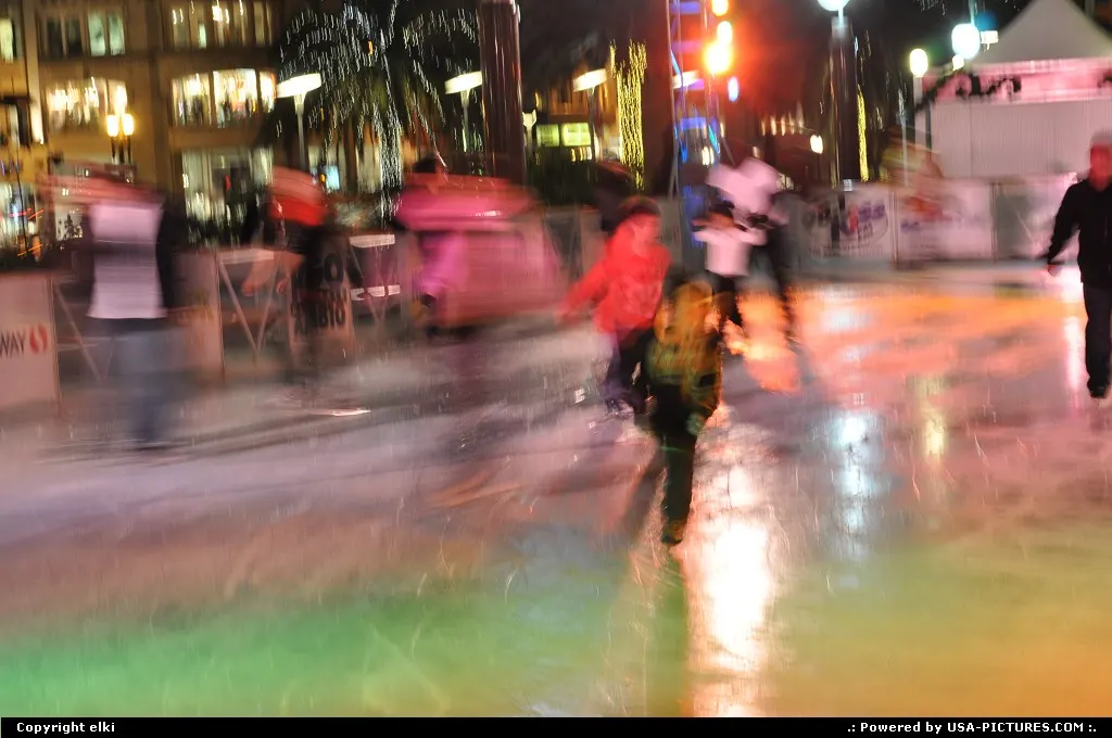 union square' ice riking, chrismas time at San Francisco