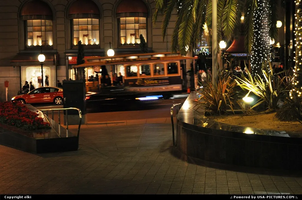 cable car on powell street