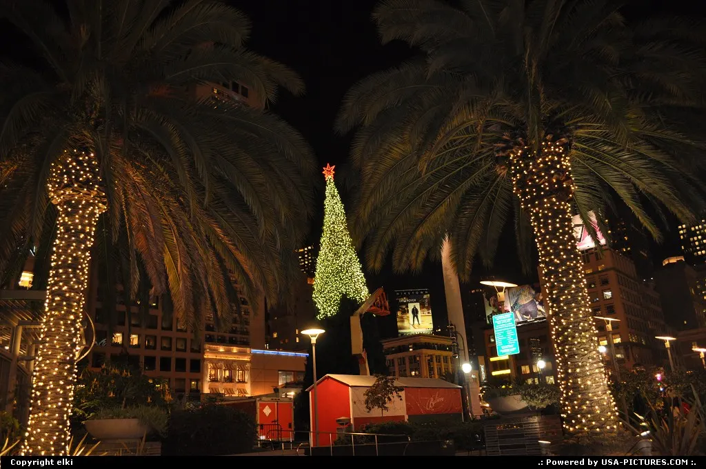 union square san frncisco. End of november, christmas in sight