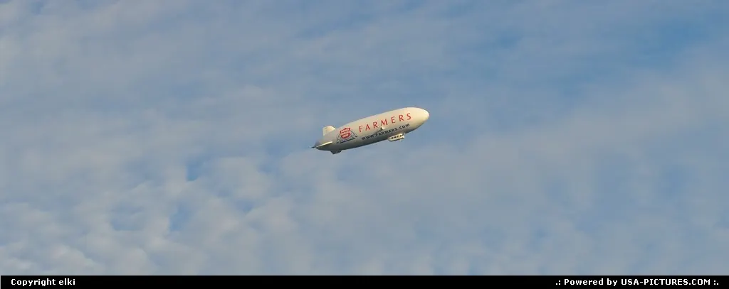 air balloon. Enjoy San francisco, smoothly, from the sky.
