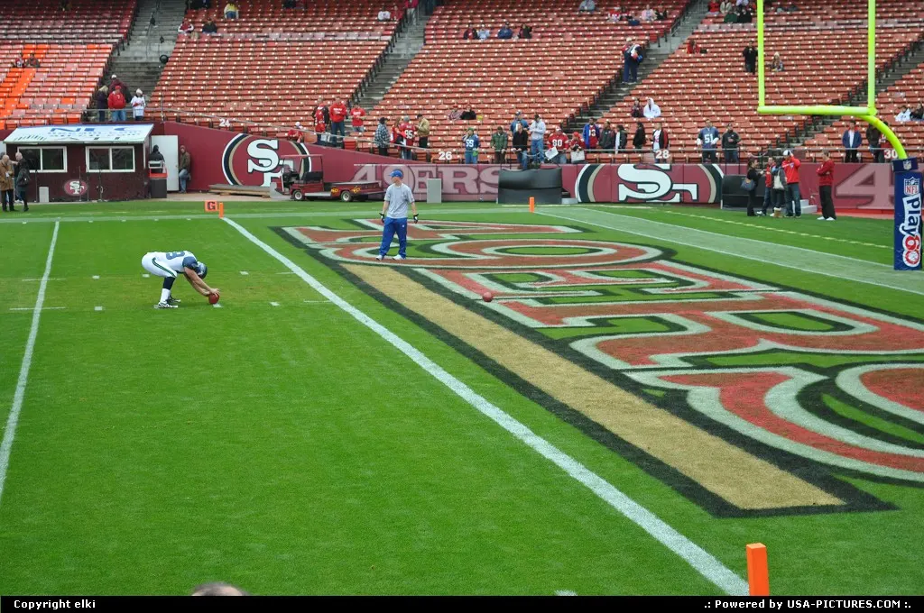 49 ers stadium san francisco. Warming up before the game