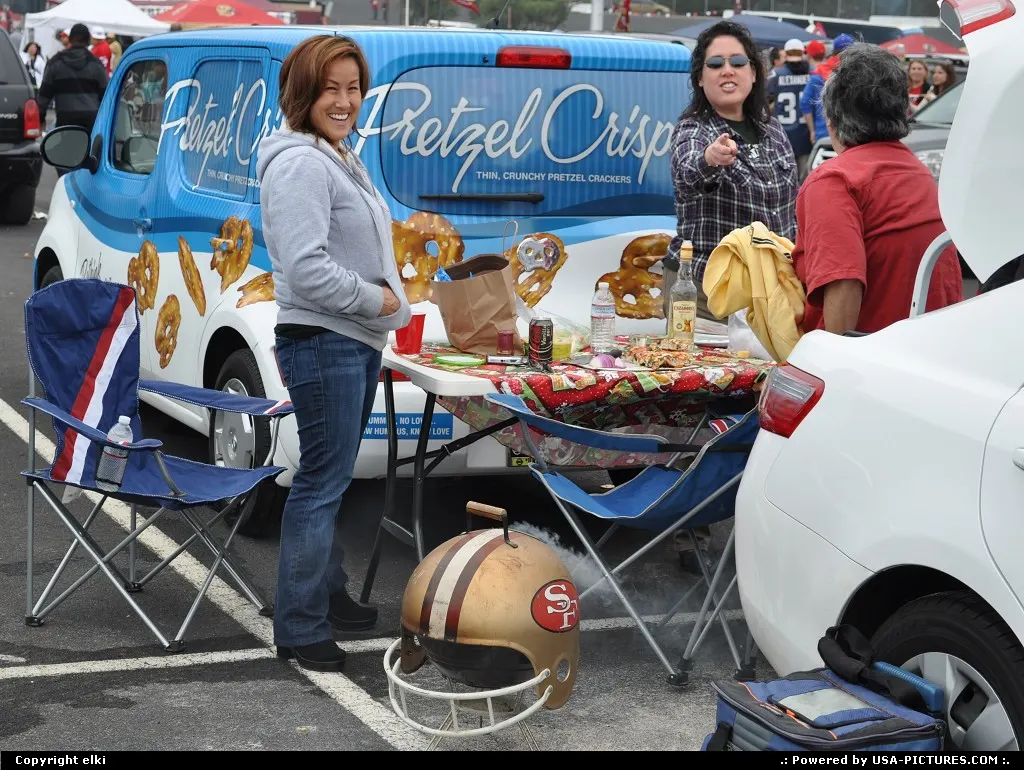 Tailgating before the niners' game on sunday 12 december.
