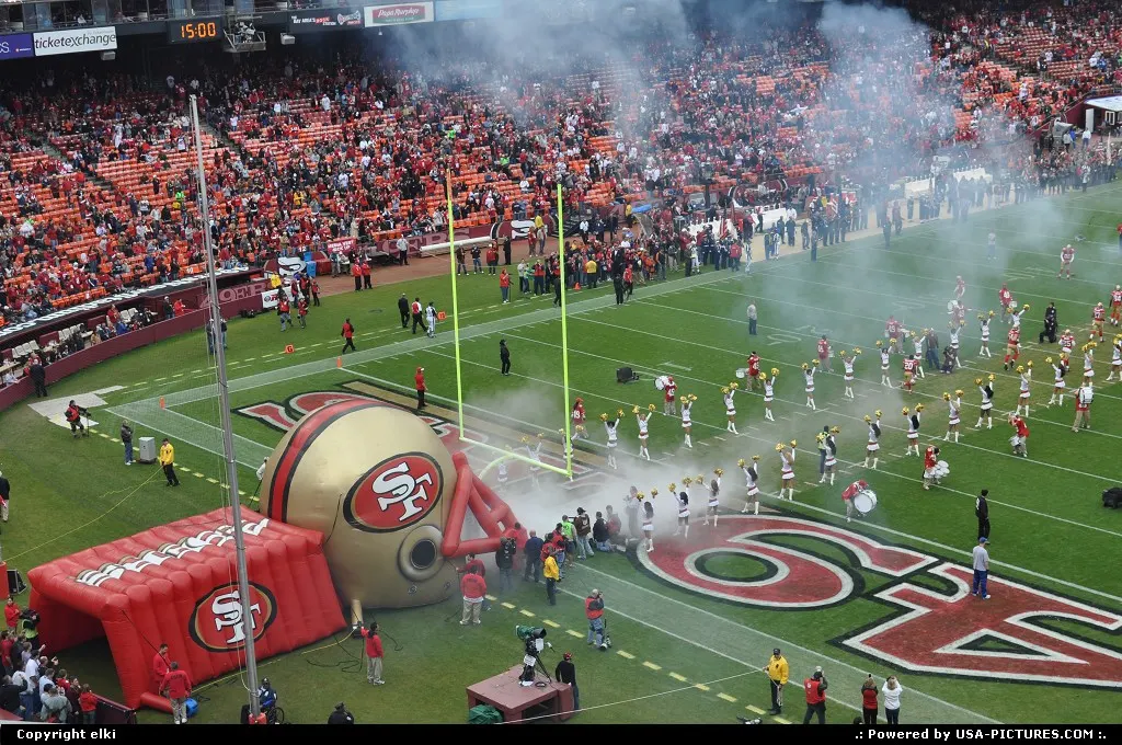 Players entering into the stadium