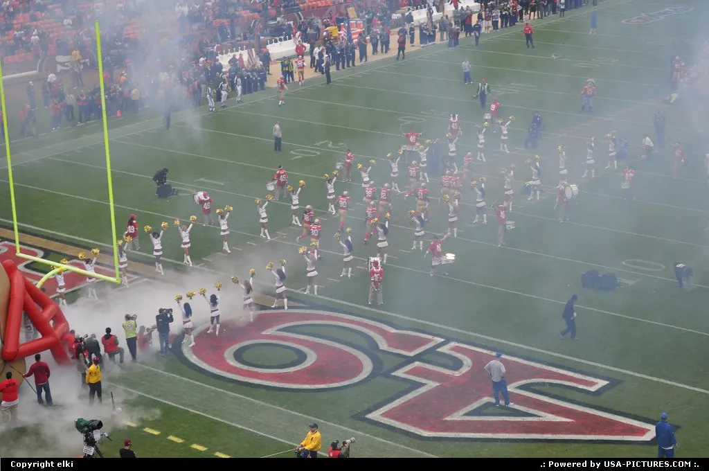 yep, there you go, the show is on the go !! 49 ers, san francisco game
