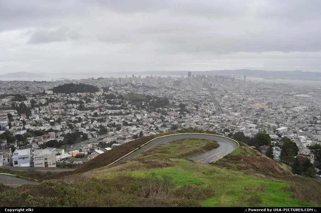 Twin Peaks. One of the amazing 180° overview of the city.