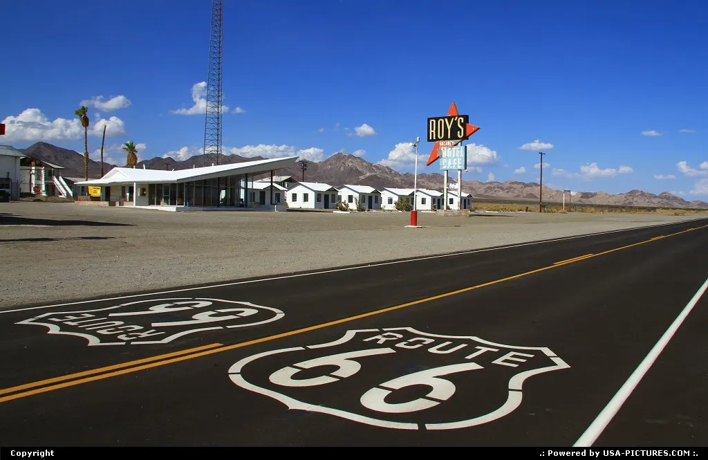 The famous Roy's Motel at Amboy.