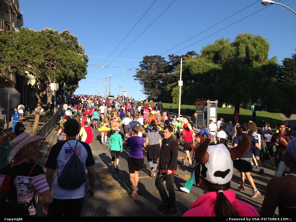 The vibrant and eclectic crowd during Bay to Breakers race.
