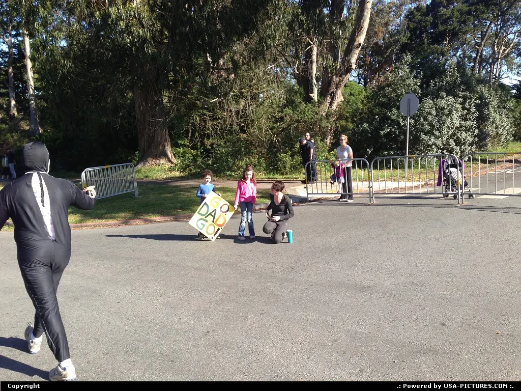 Bay to breakers, improvised animations along the route
