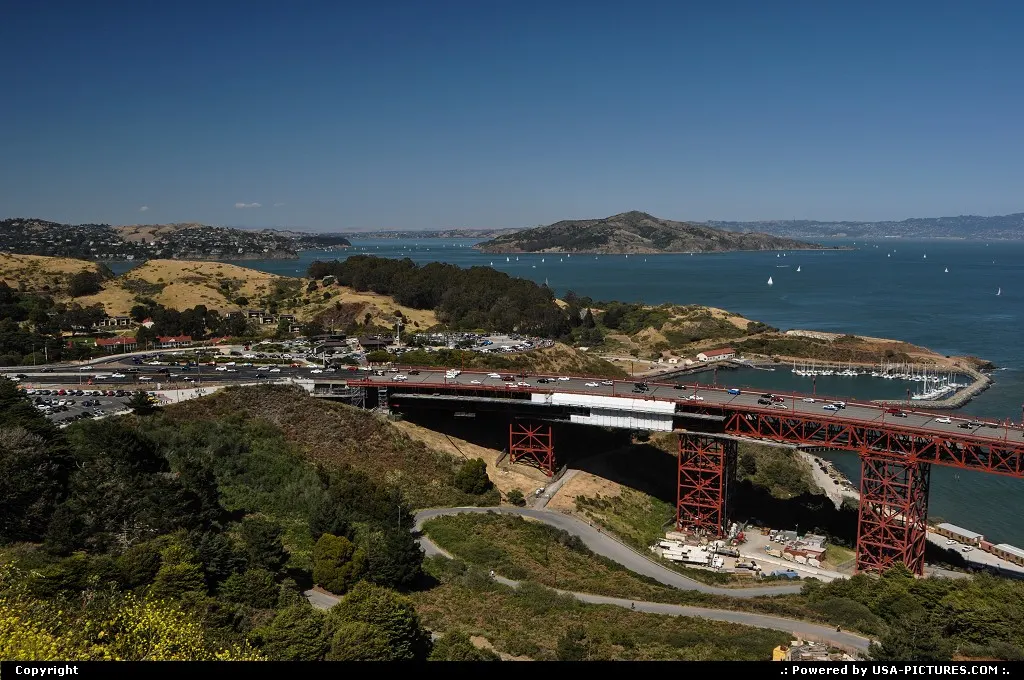 Such a beautiful bay ... Here looking East toward Sausalito.