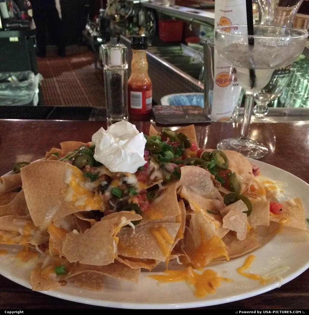 Nachos and margarita, that's good grub !!