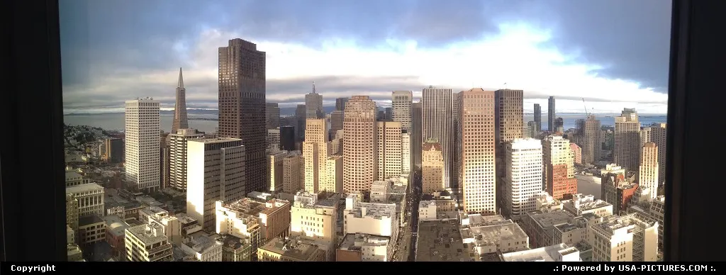 San Francisco Skyline pano with my very dear Transamerica pyramid to the left.