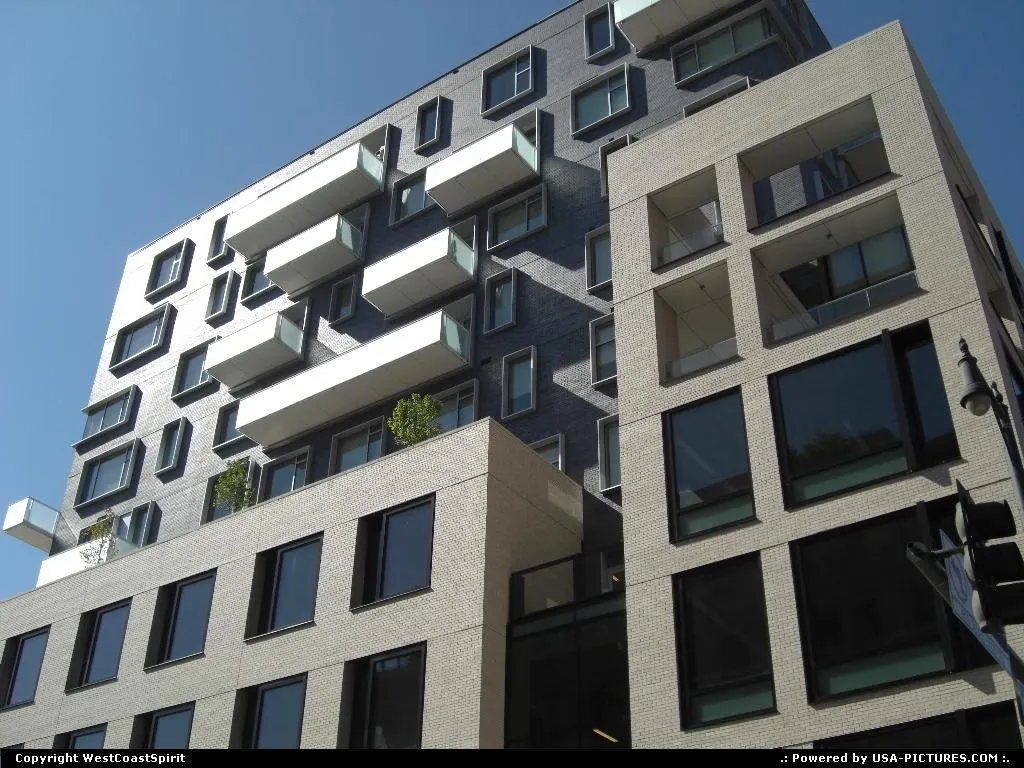 Nice, modern designaded building in downtwon