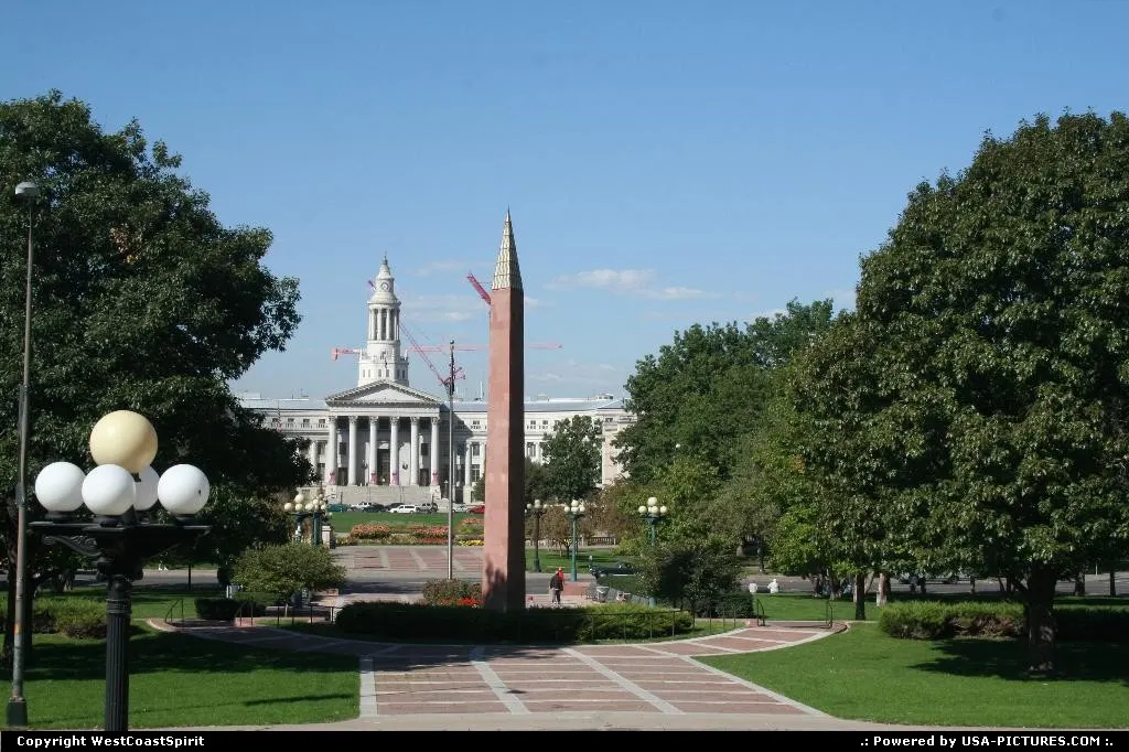 Denver Mall, the City Hall on the background. Taken for the Colorado State Capitol.