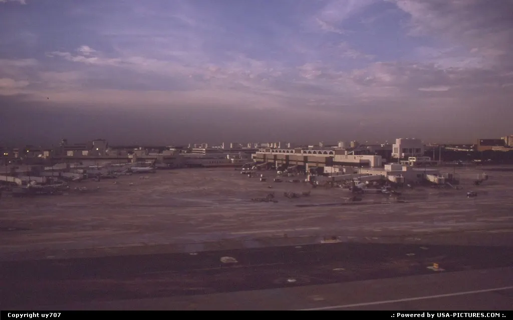 Glimpse on quite a few deserted gates seconds before touching down.
