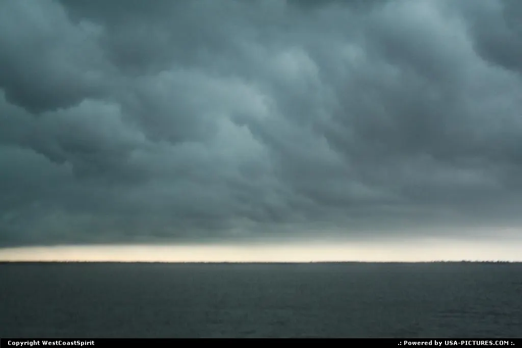 Another taste -or maybe view- to realize what extreme weather could be in Florida.