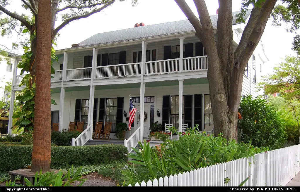 Home in downtown Fernandina Beach
