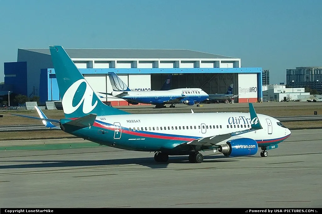 TPA - Tampa International Airport AirTran Boeing 737
