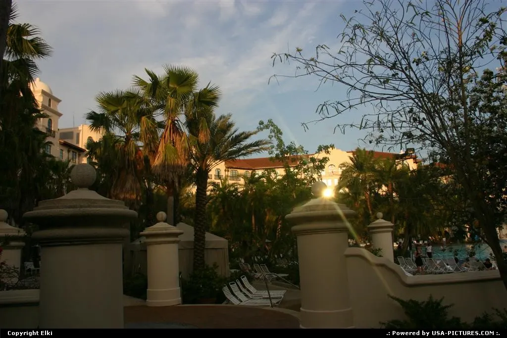 A place to stay while in Universal
