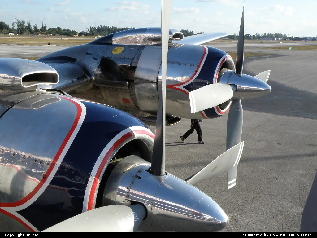 HISTORICAL FLIGHT FOUNDATION DC-7 N836D wearing her original 1958 color scheme.
