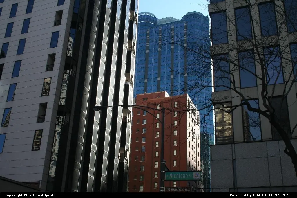 Nice architecture details in downtown Chicago.